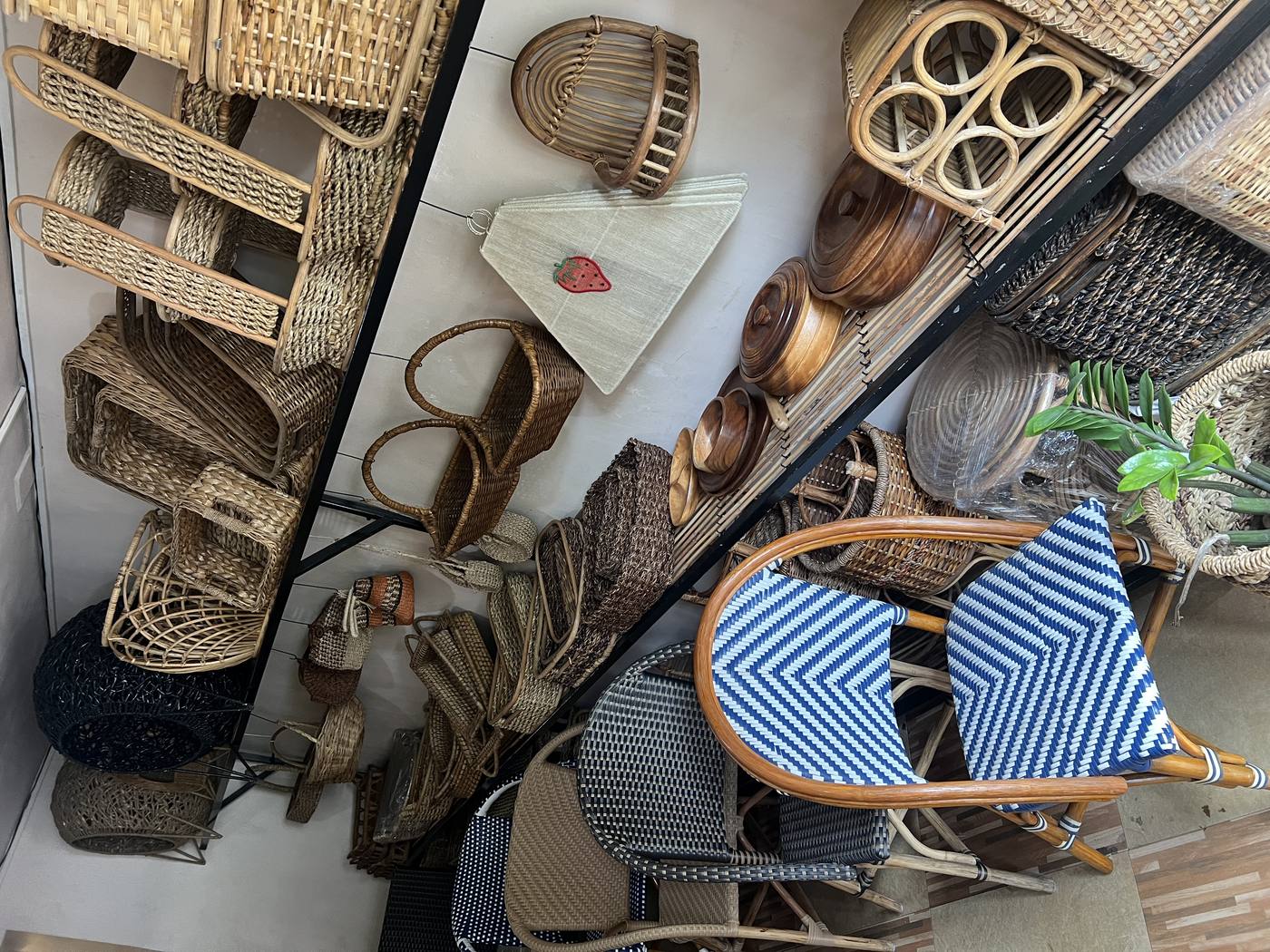 Baskets and accessories